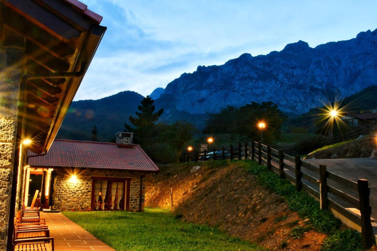Apartamentos Los Picos De Europa Colio Kültér fotó