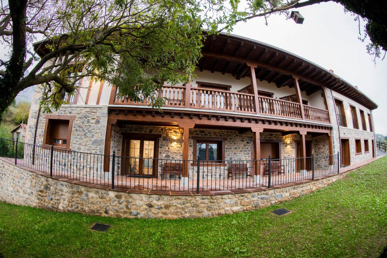 Apartamentos Los Picos De Europa Colio Kültér fotó