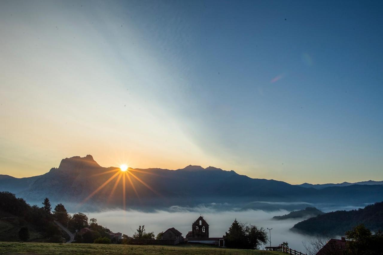 Apartamentos Los Picos De Europa Colio Kültér fotó