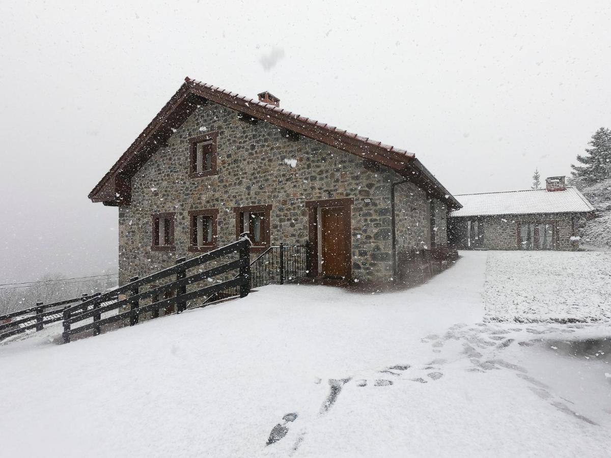 Apartamentos Los Picos De Europa Colio Kültér fotó